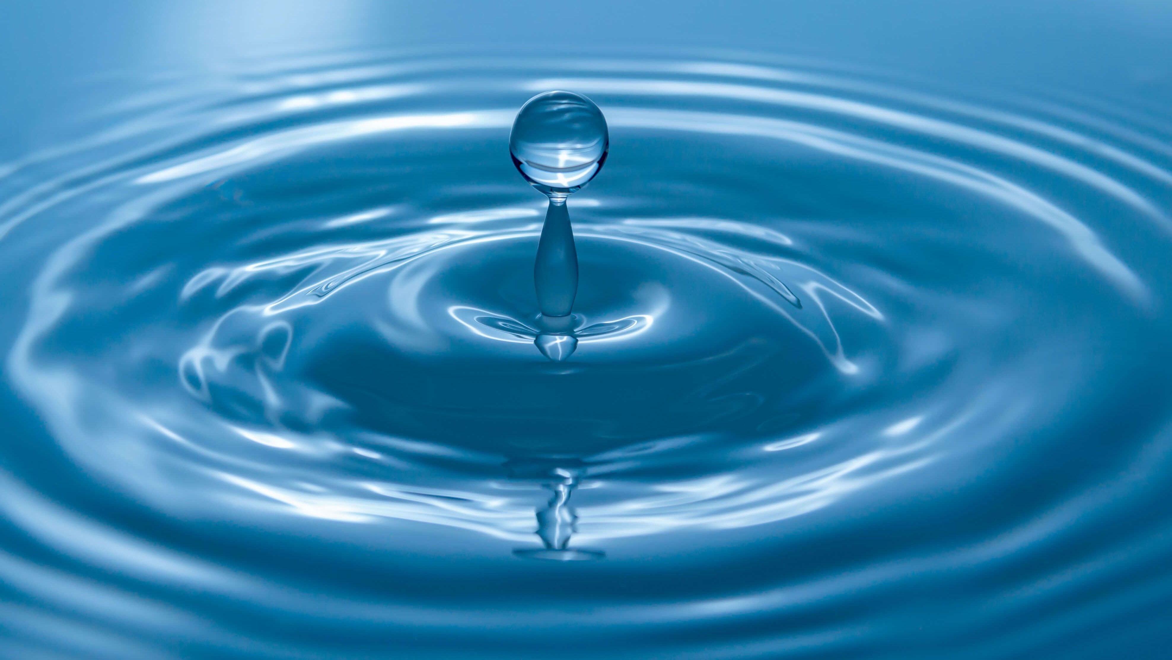 splash and droplet of water